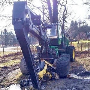 foto 18t harvestor JD 1270E 6W (2021 silnik) JohnDeere